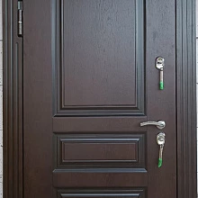 Входная дверь в квартиру с МДФ ДМК-155